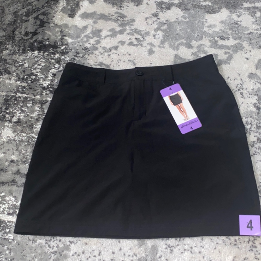 Eddie Bauer black Adventurer 2.0 Skort Size 4- NWOT